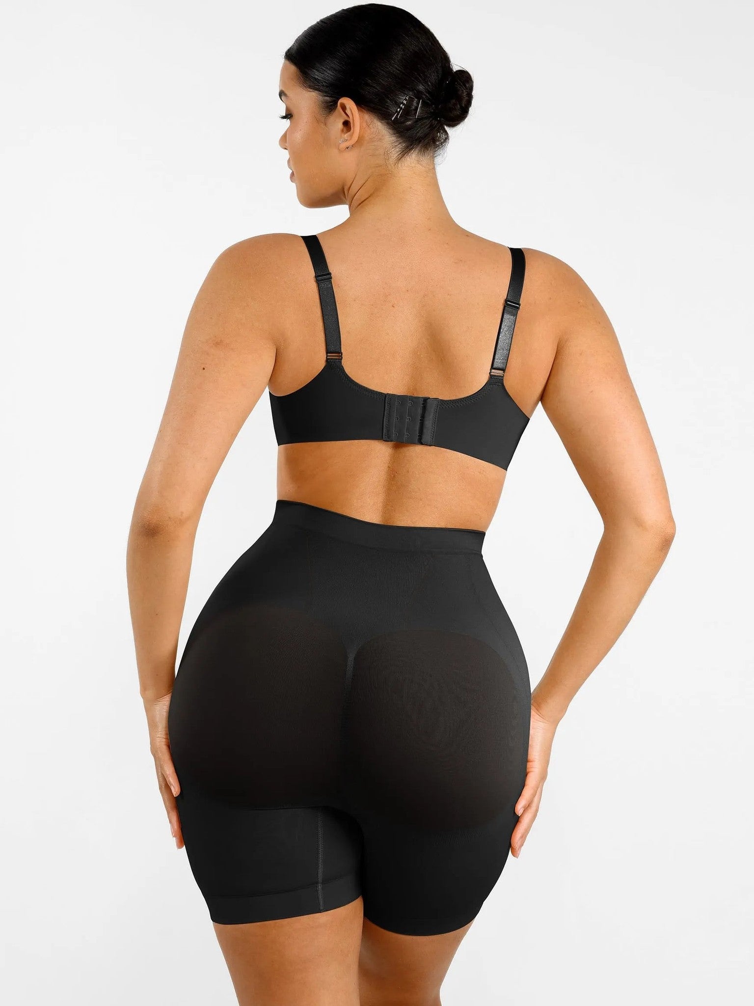 Butt-Lifting Seamless Comfort Shaping Shorts