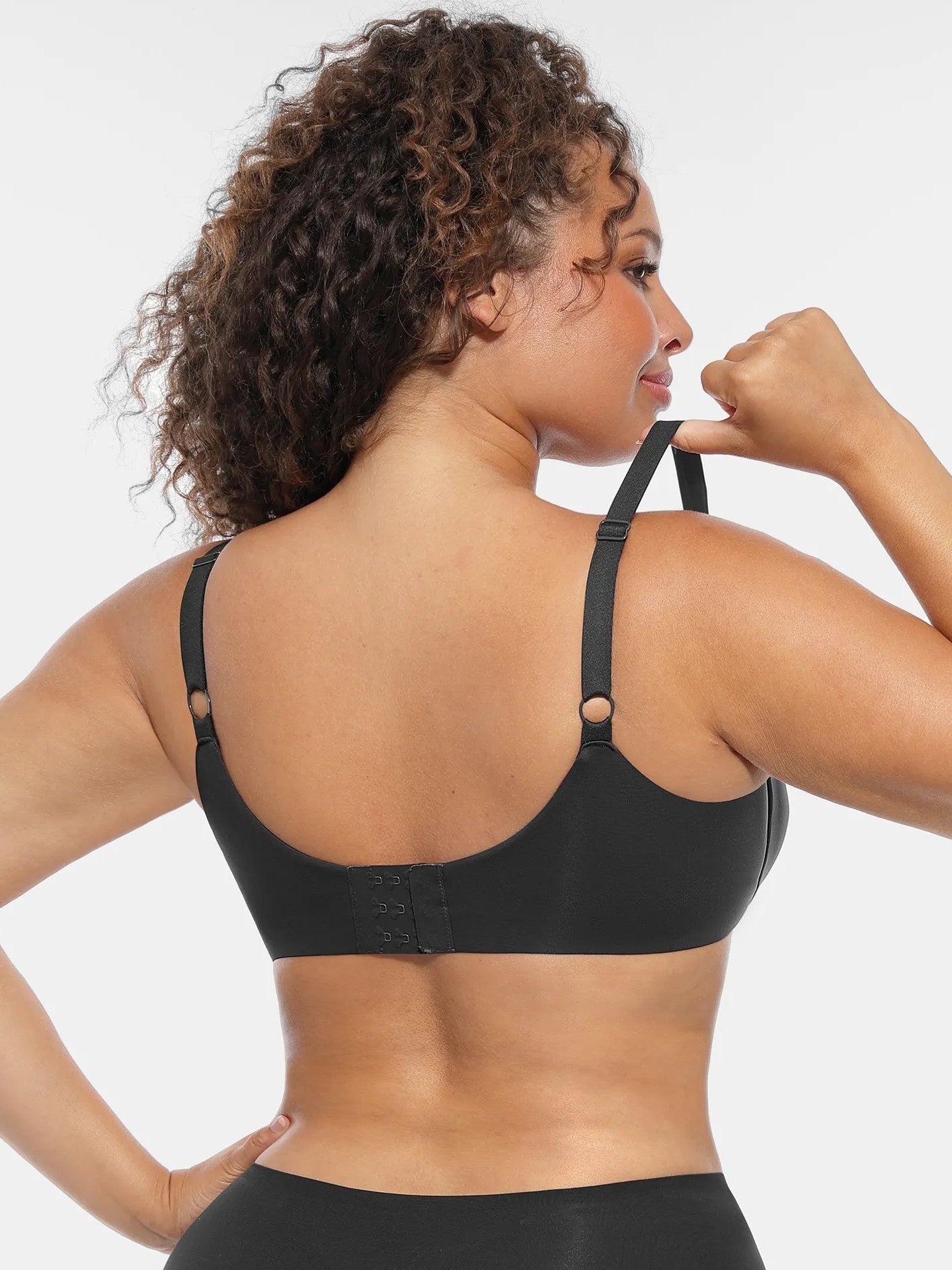 Adjustable-Strap Underwire Deep V-neck Bra Bundle